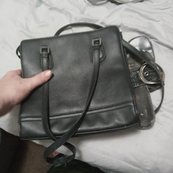 Liz Claiborne purse - Picture 2 of 6